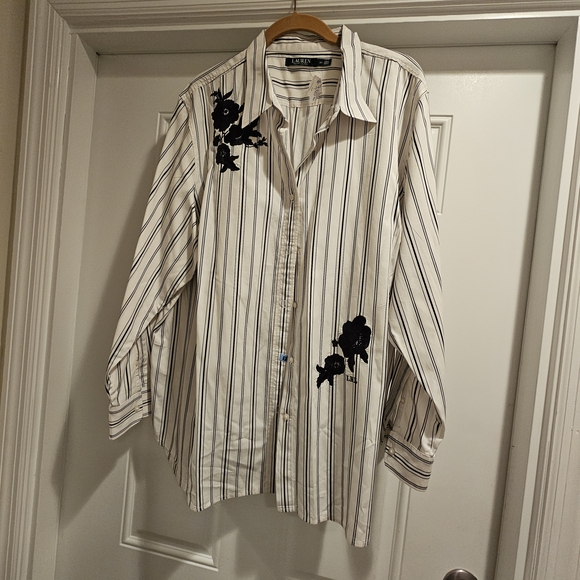 Lauren Ralph Lauren Tops - Lauren Ralph Lauren LRL White and Black Casual Button Down Shirt With Embroidery